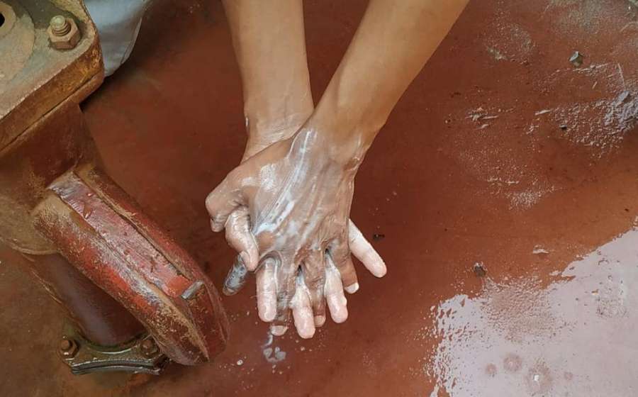 手洗い（ロヒンギャの難民キャンプ、MdM Japan）
